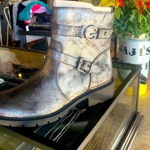 Womens fall boot